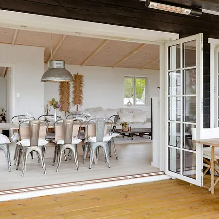 Ferienhaus Southern Feel In Refurbished By Shore *