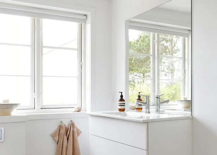 Southern Feel In Refurbished By Shore