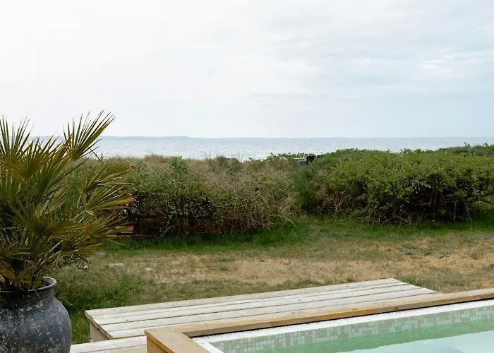 Southern Feel In Refurbished By Shore *