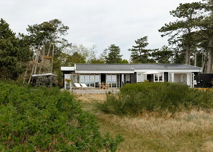 Southern Feel In Refurbished By Shore Nyaraló *